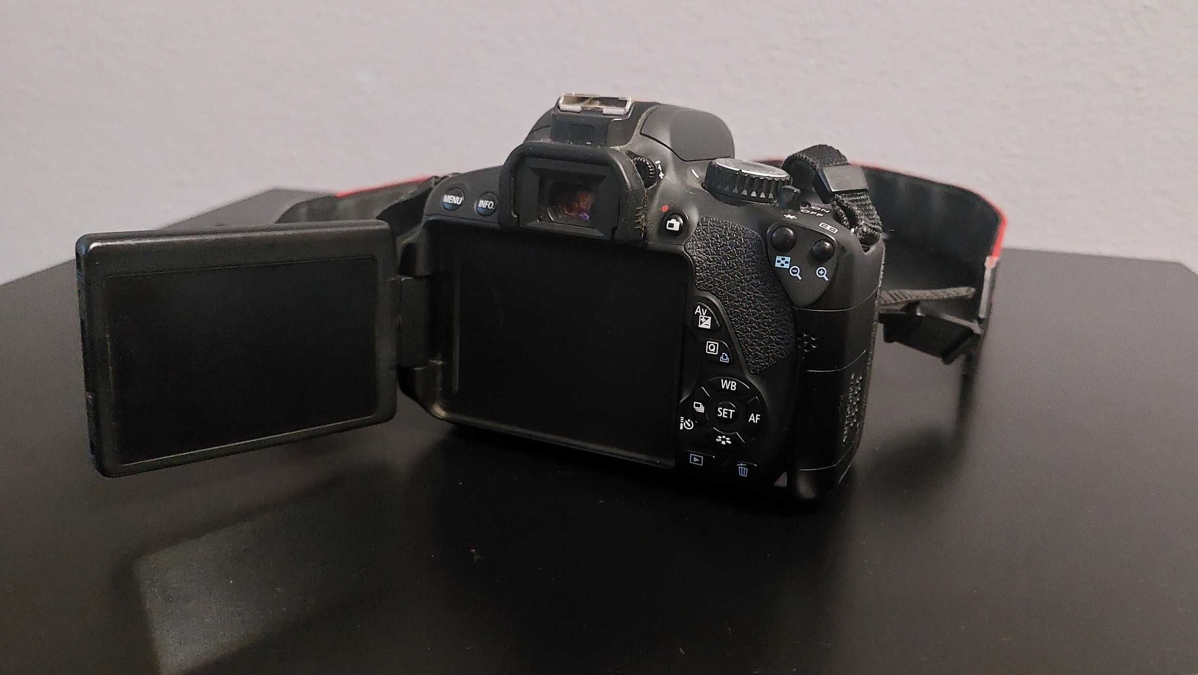Canon EOS 650D + obiektyw EFS 18-55mm