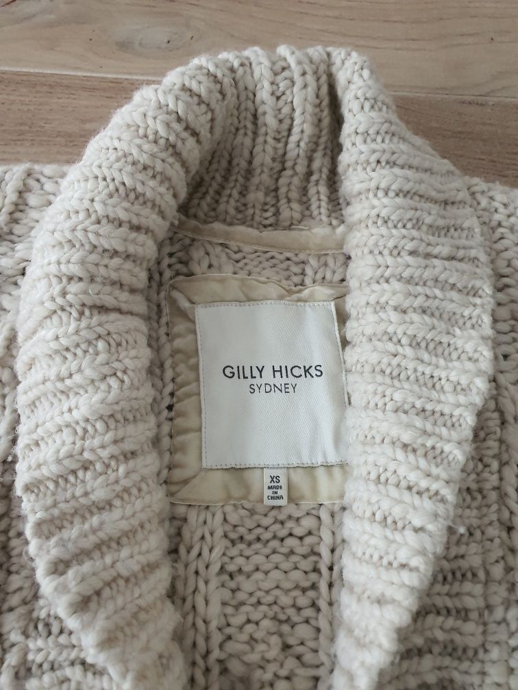 Piękny sweter firmy gilyhicks Sydney by abercrombie & Fitch S XS