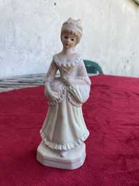 Figurka kobieta BISKWIT porcelanowa dama