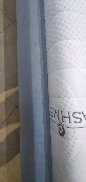 Łóżko tapicerowane z materacem nowe stelaże 180/200