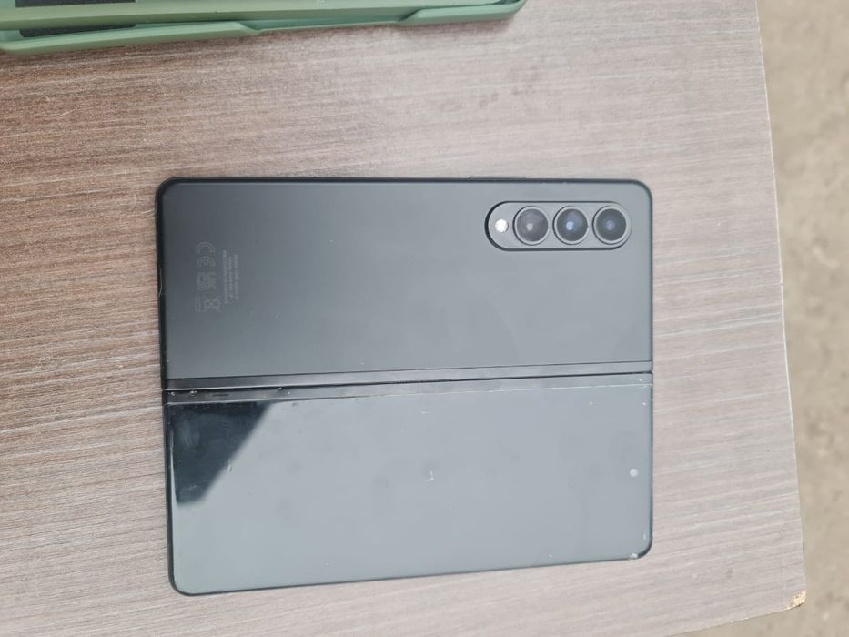 Samsung z fold3 12/256gb