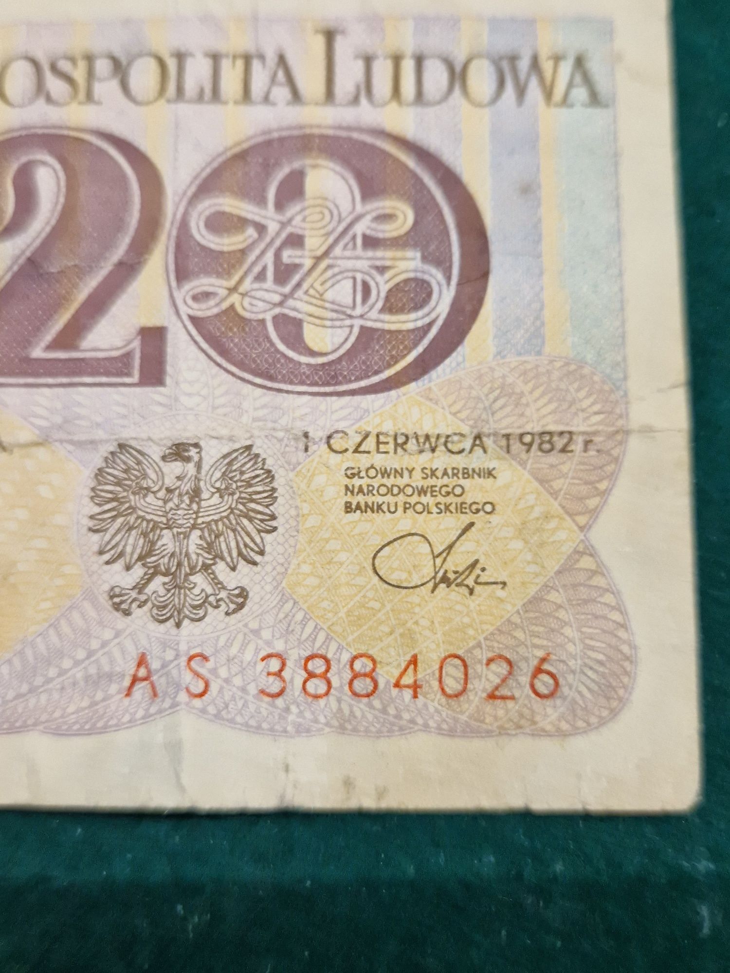 Stary banknot 20 złotych.