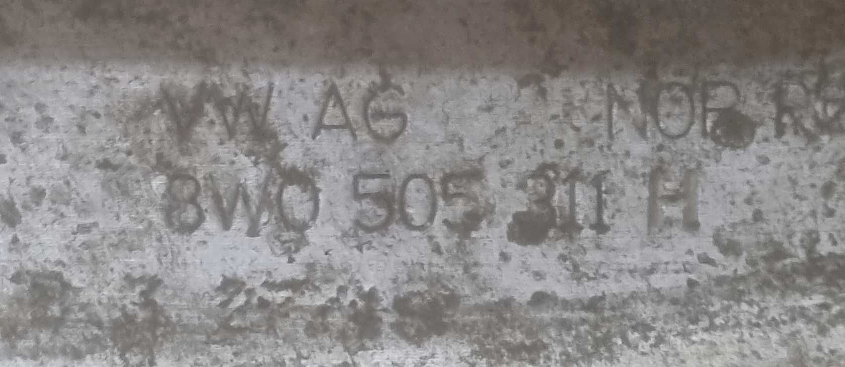 zawieszenie tylne zwrotnica piasta wachacz AUDI RS4 B9 RS5 8W0