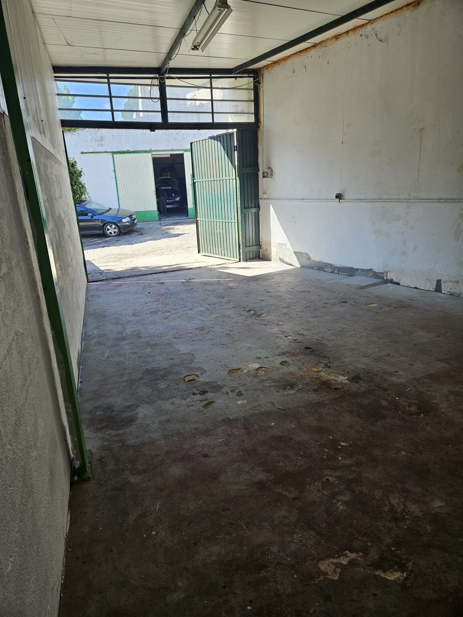 Armazém Multifuncional arrendamento
