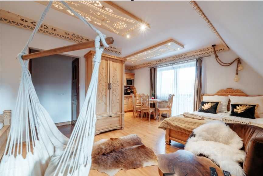 Apartament pokój z widokiem na góry balkonem atrakcje dla dzieci