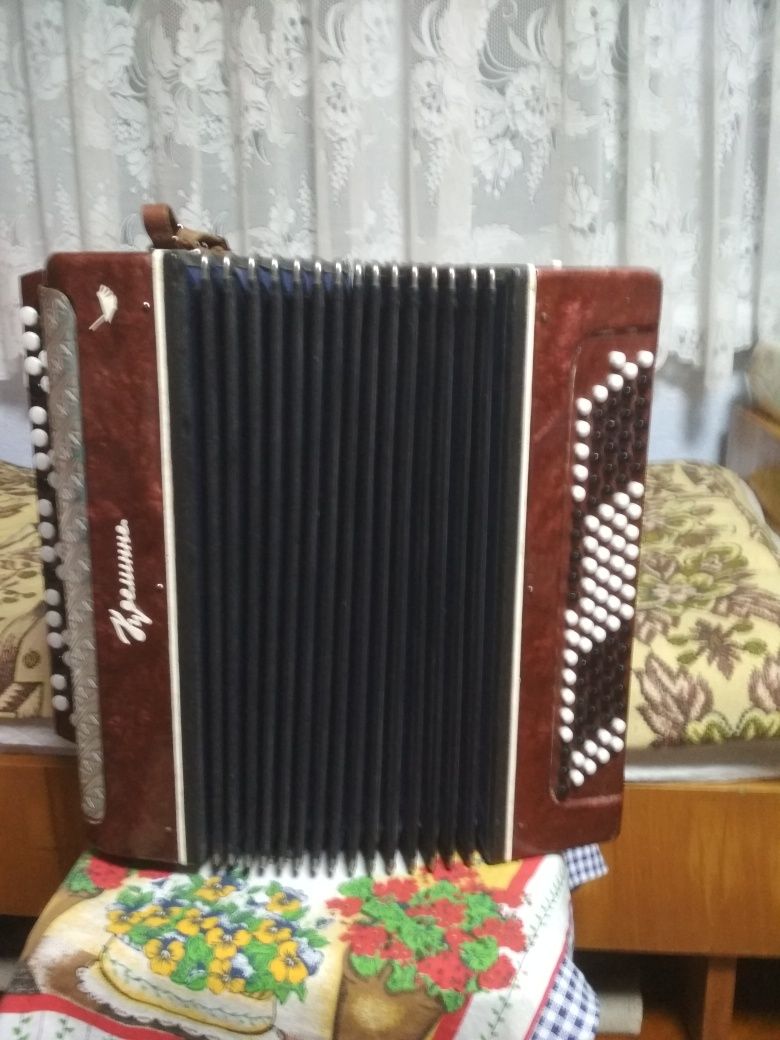 Продам баян,,восток,