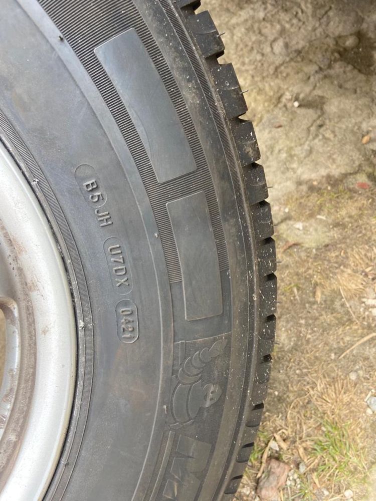 Комплект шини і диски 225/75 r16/CP в ідеалі на бус