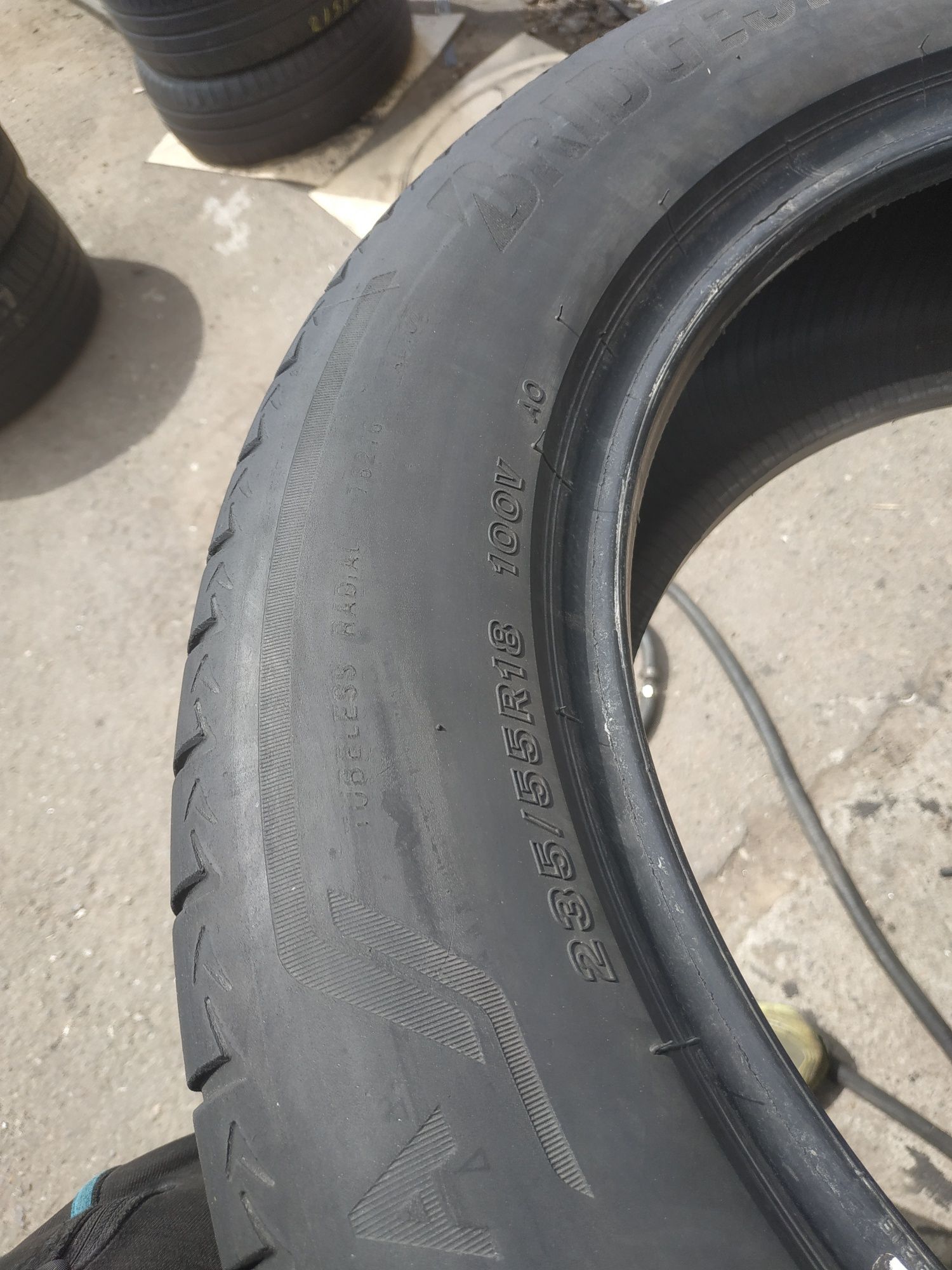 Шины резина лето 235/55 R18 Bridgestone alenza 001