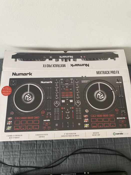 Numark Mixtrack Pro FX