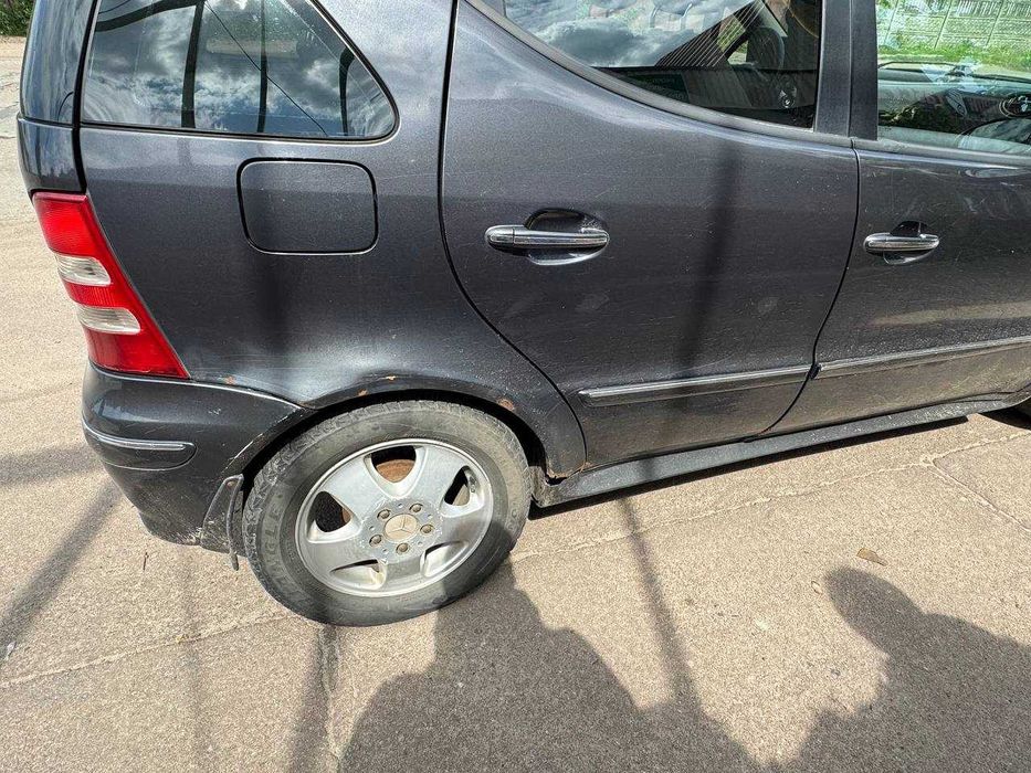 Продаю Mercedes-Benz A-Class 2001 року