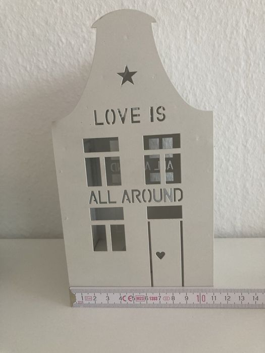 Різдвяний будиночок зі світлом декор BUTLERS