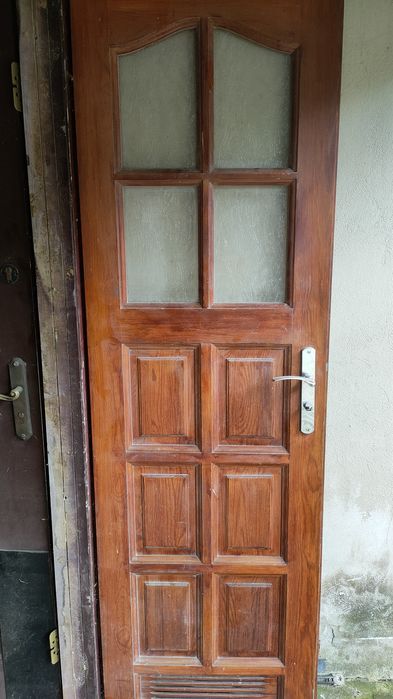 Drzwi drewniane wewnętrzne i zewnętrzne