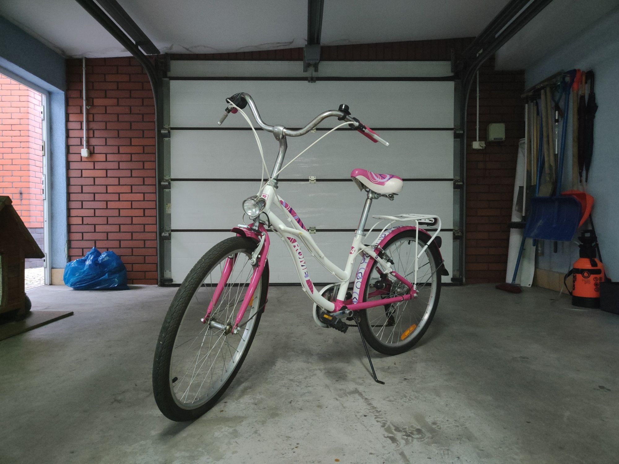 Rower romet biało-różowy