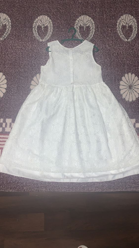 Нярядное белое платье на девочку от 8 до 13 лет