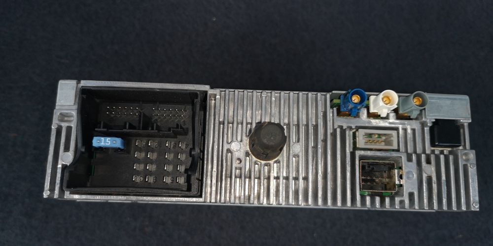 Магнітофон новігація до Peugeot 508.