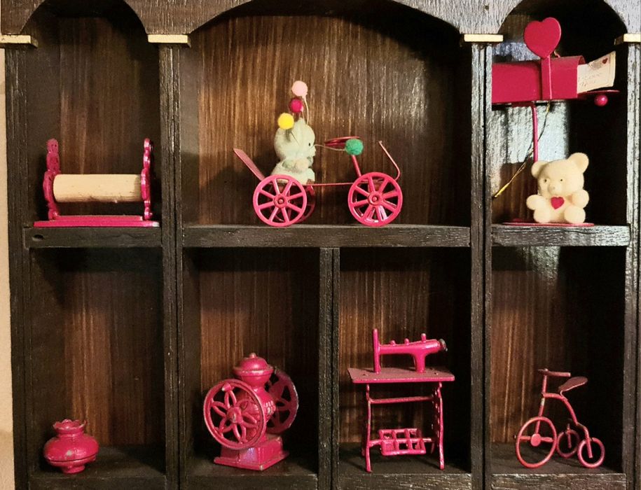 Miniaturki Walentynkowe Misie Avon z lat 80-tych
Cena za zestaw sześci