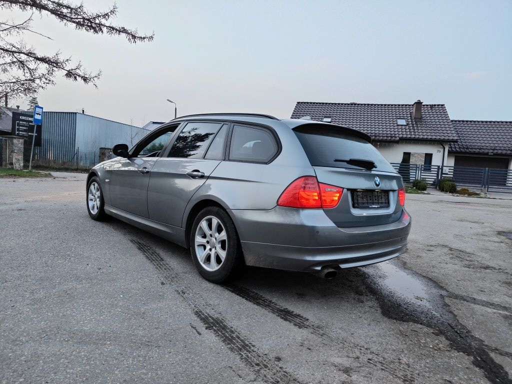 Bmw 320i e91 2011r zadbana stan bardzo dobry.