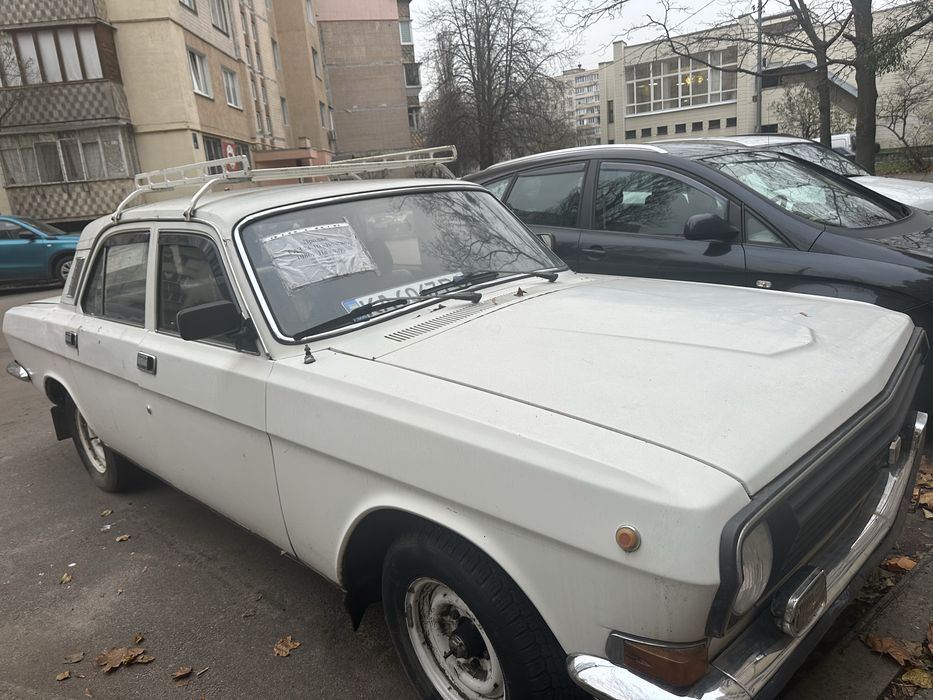 Продаю Волгу 2410