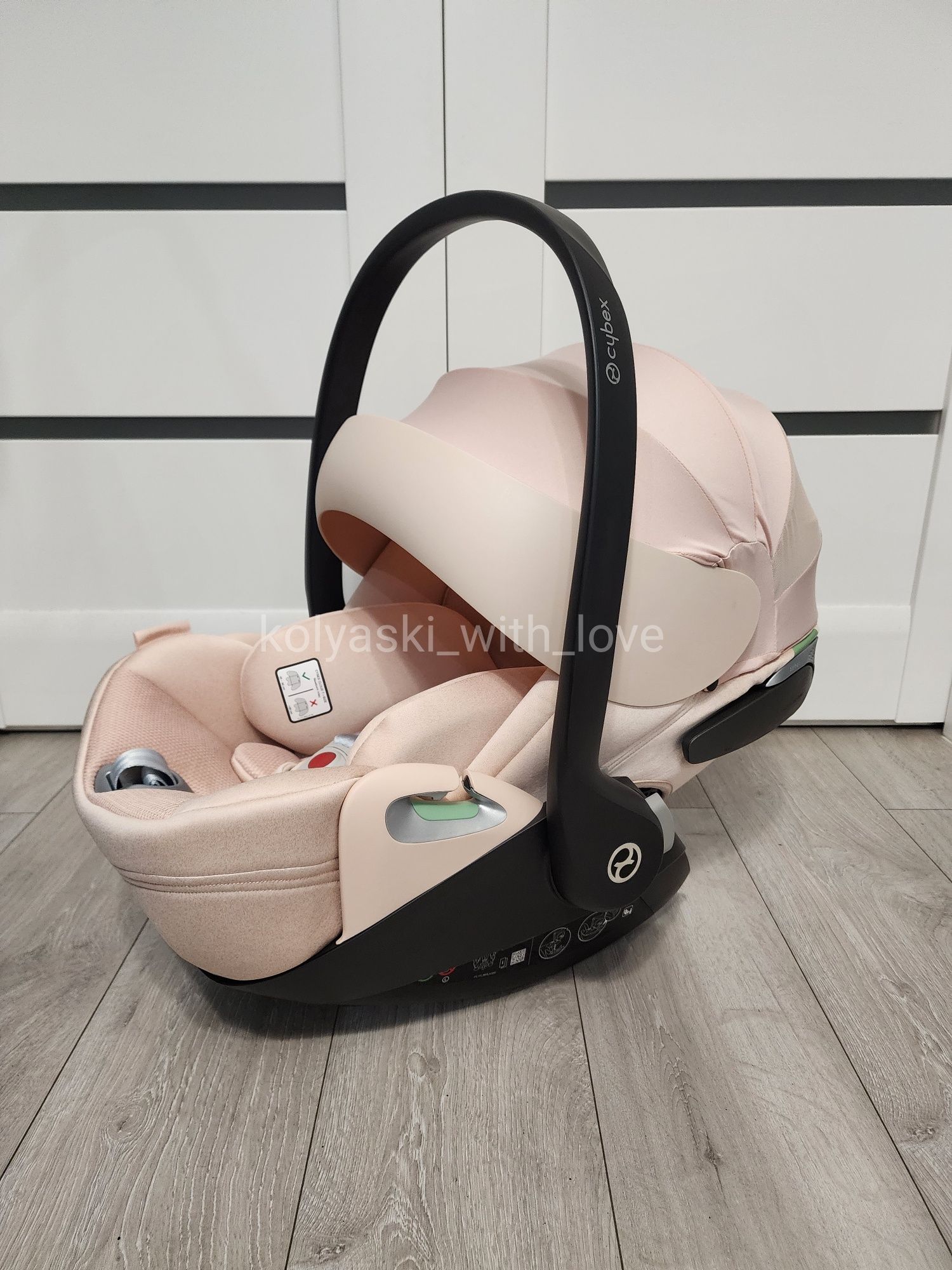 Розкладне автокрісло Cybex Cloud T plus i-size peach pink Сайбекс