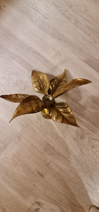 Kinkiet Golden Flower projektu Willy'ego Daro dla Massive, lata 70