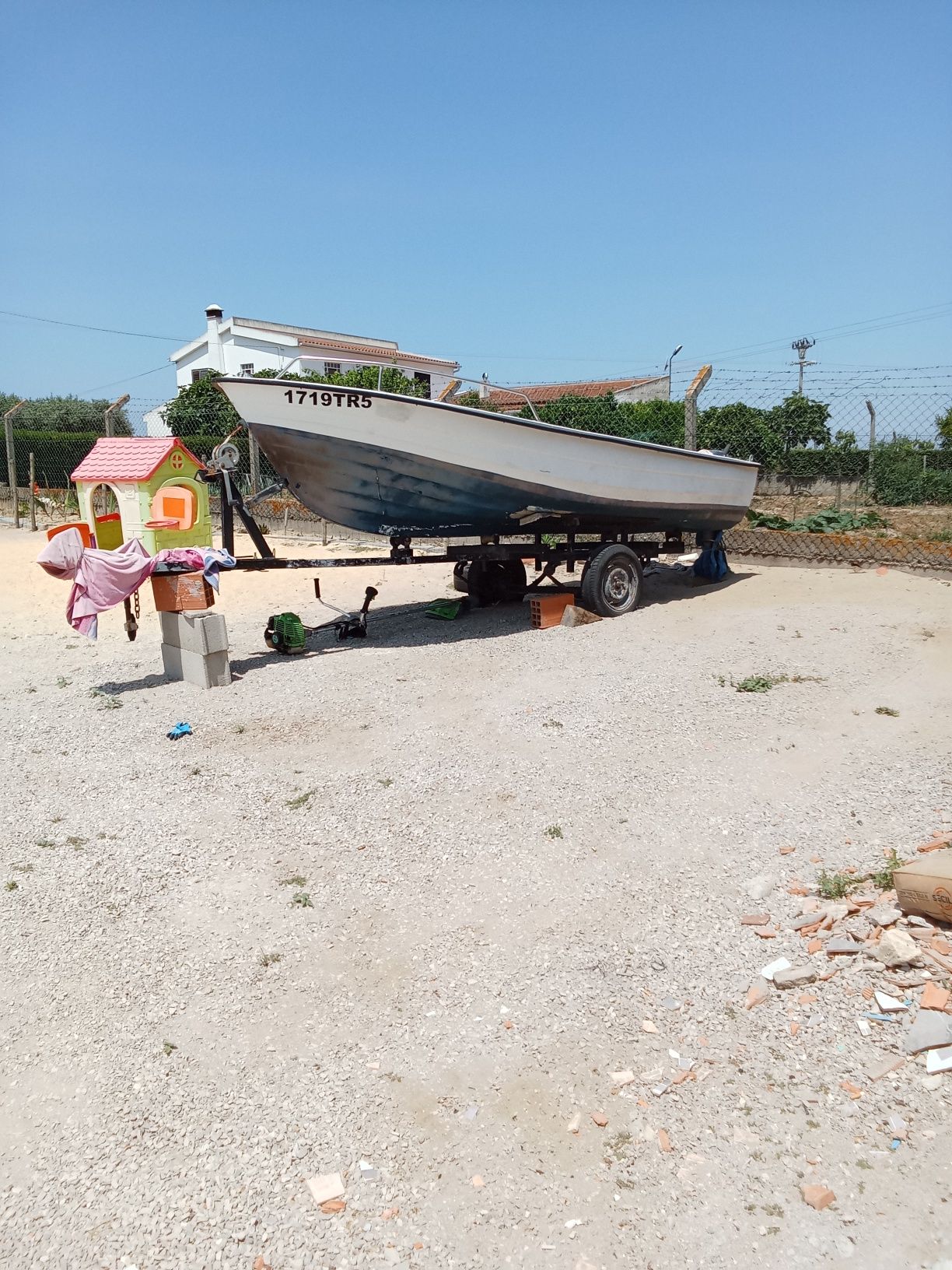 Barco completo com motor de 15