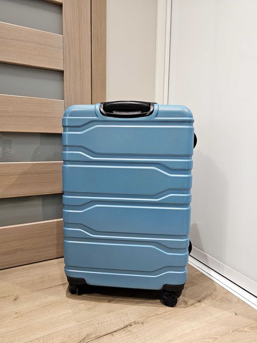 Duża walizka z polikarbonu marki Wittchen