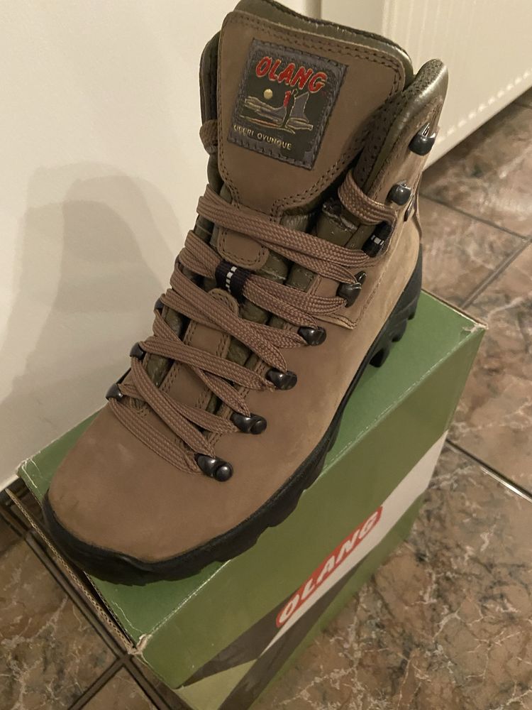 Nowe buty trekkingowe włoskiej firmy Olang .