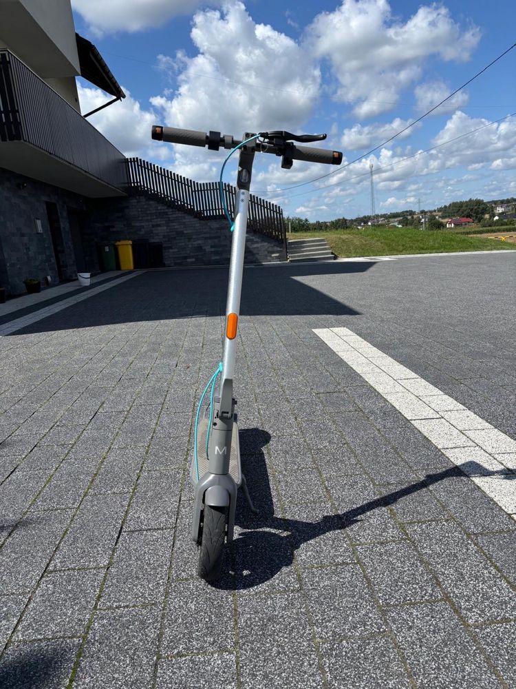 Hulajnoga elektryczna MOTUS SCOOTY 10 z kierunkowskazami