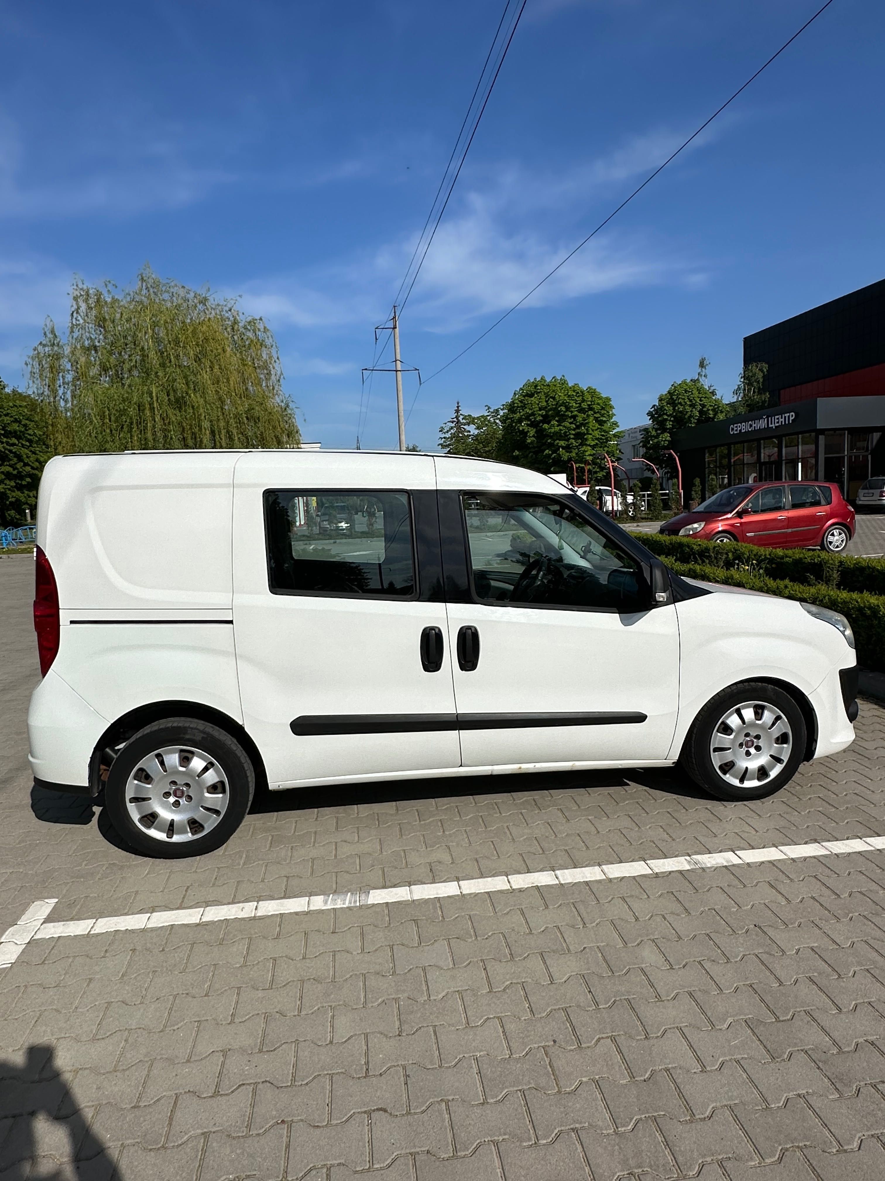 Продам Fiat Doblo пасажир 2013 2.0 дизель