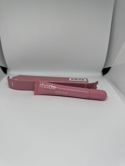 rhode пептидний тінт в відтінках ribbon, salty tan та espresso