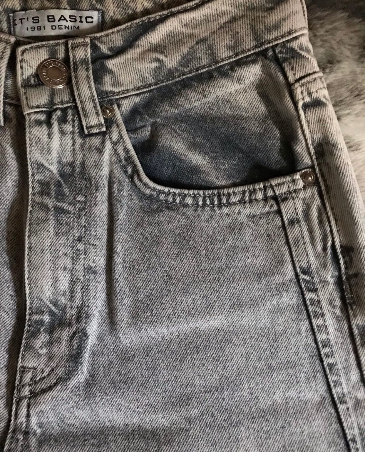 Продам женские широкие джинсы с высокой посадкой от «It’s Basic»