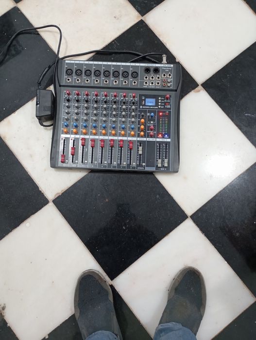 venda de mesa de som pedal guitarra elétrica e outros