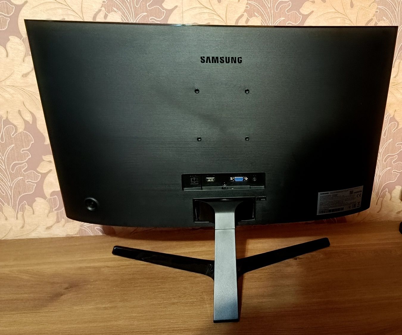 Монитор 23.6" Samsung Curved