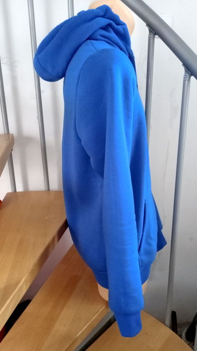Bluza męska z kapturem niebieska kieszenie typu kangurek ocieplana M