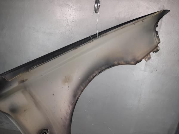 Guarda-lamas esquerdo VOLVO S40 I (VS)