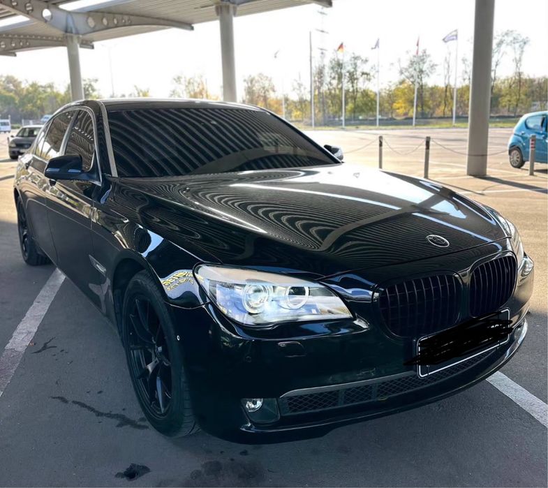 Продам BMW F01 740IL