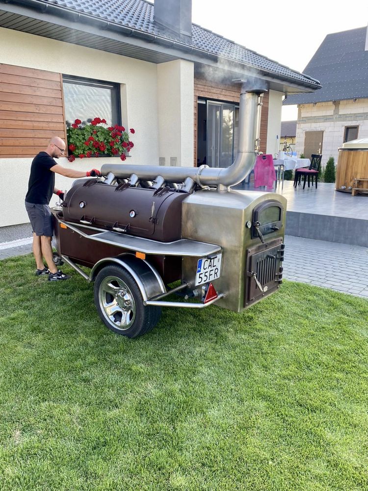 Grill Catering Mobilny Barbecue BBQ V8 Smoker Imprezy Eventy