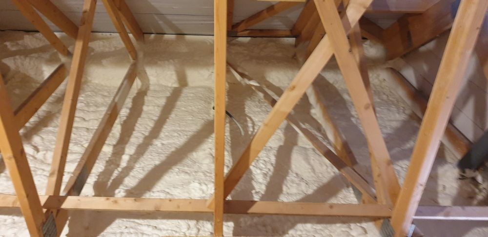Piana pur ocieplanie stopy poddasza dachy,docieplanie,strych