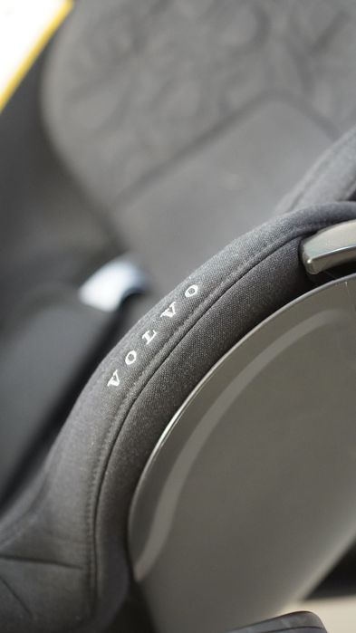 VOLVO fotelik dzieciecy samochodowy i-Size 18kg