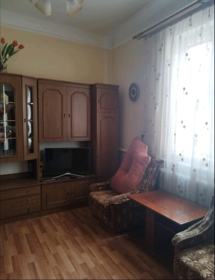 Продається пів особняк район вулиці Вовчинецькій