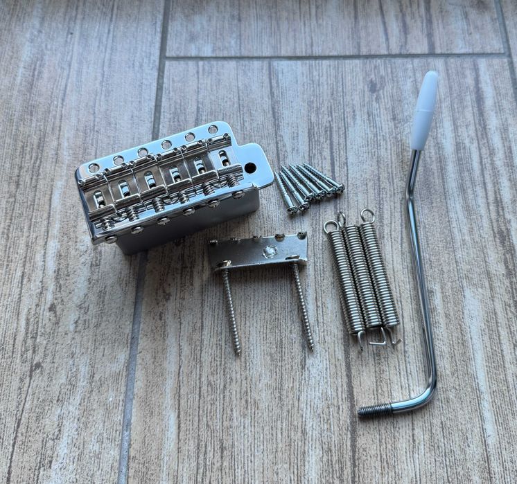 Mostek tremolo GOTOH GE101T chrome - do Stratocaster , bridge