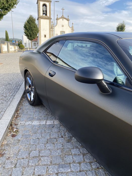 Dodge Challenger 3.6 edição especial Rally Redline