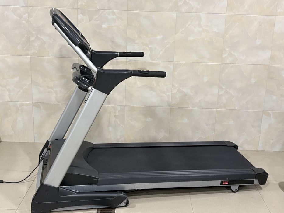 Бігова доріжка U.N.O. Laufband LTX4