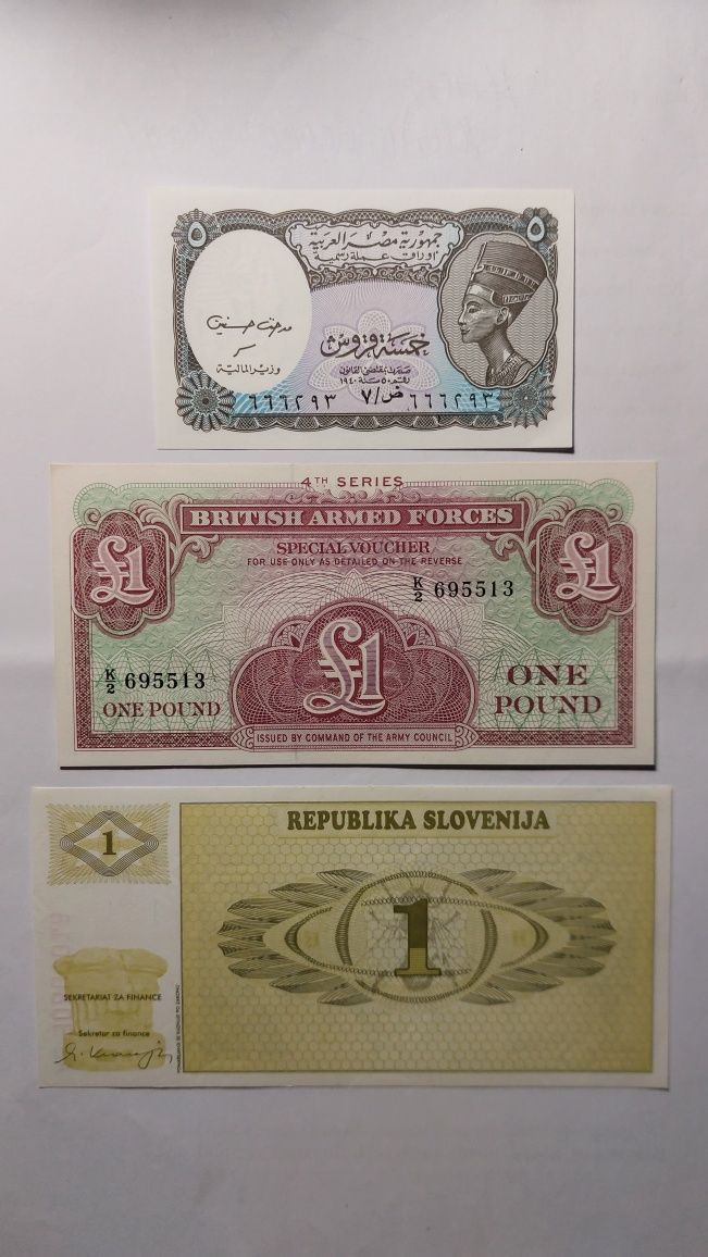 Банкноти Словенії Єгипту Британій