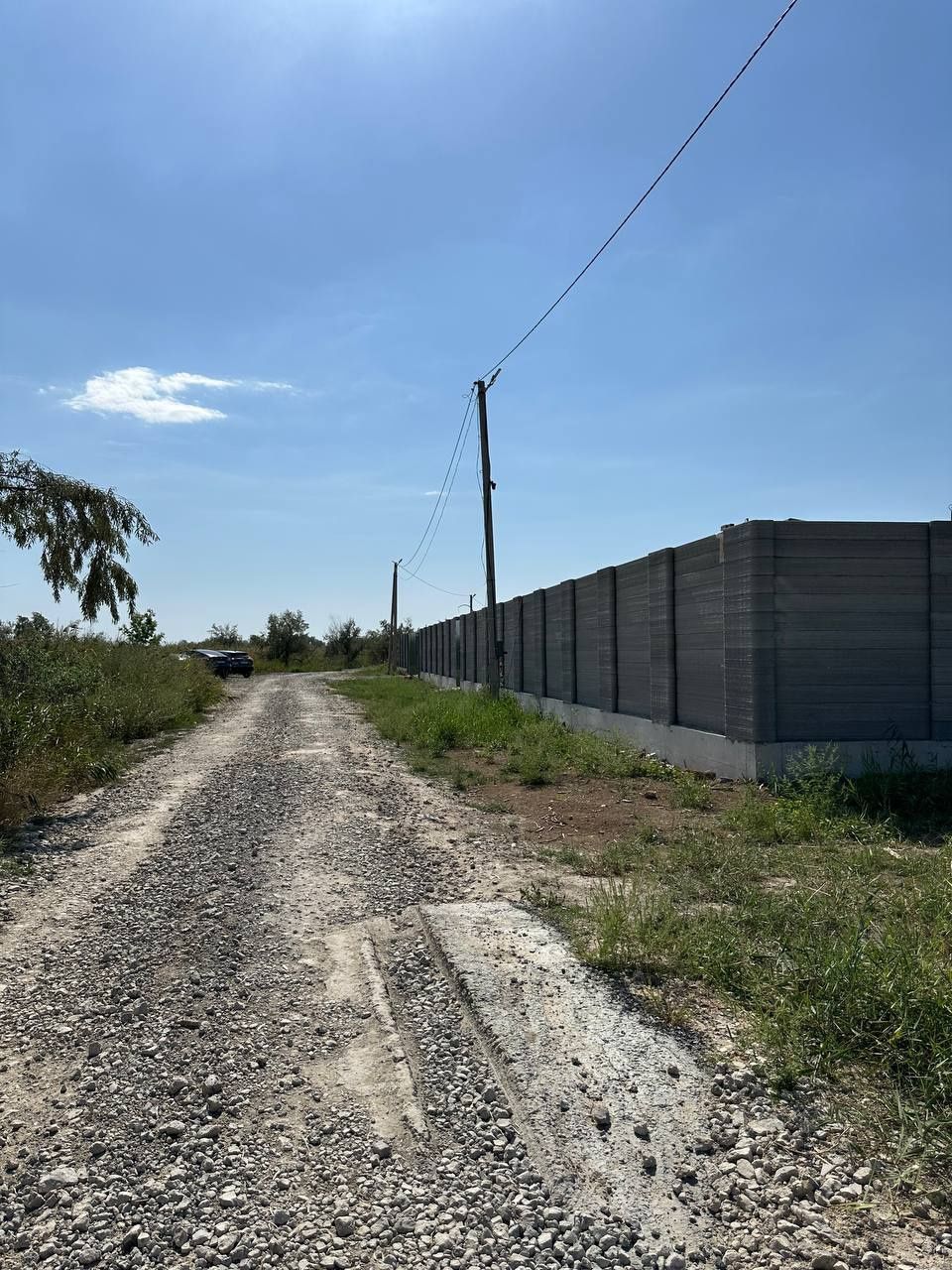 Продаётся участок в Новосёловке со своим берегом