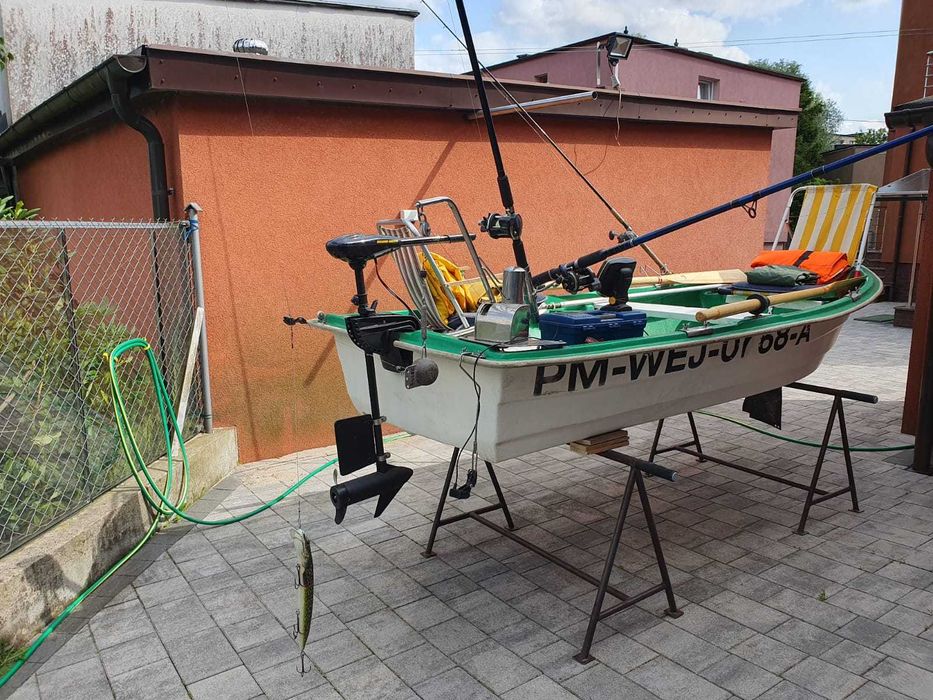 Łódź wędkarska dwupłaszczowa 340/136, winda trollingowa elektryczna
