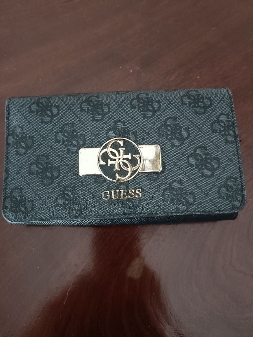 Carteira de senhora da Guess