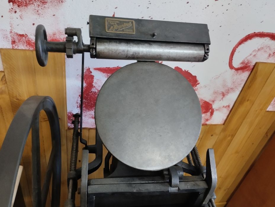 Máquina tipografia antiga