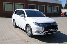 Mitsubishi Outlander PHEV Lift 2019 2,0 203km Bateria 13.8kwh wersja GT - Full opcja