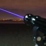 Laser azul de alta potência 5000mw com carregamento por USB.